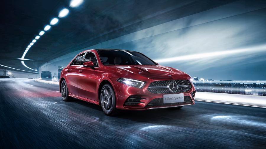  Mercedes-Benz A200 L Sport Sedan (Z177) 2018 года  (CN) (фото 1 из 32)